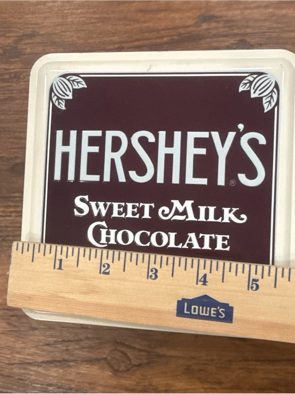 Hershey’s decorative tin
